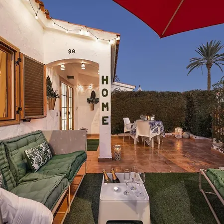 Newly Renovated Modern , Near C.c Yumbo Holiday home
