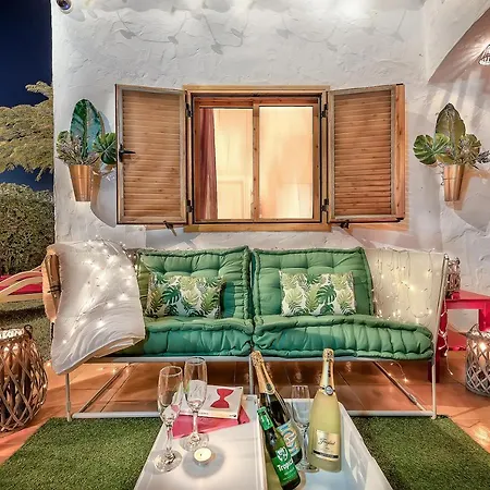 Newly Renovated Modern , Near C.c Yumbo * San Bartolome de Tirajana (Gran Canaria)