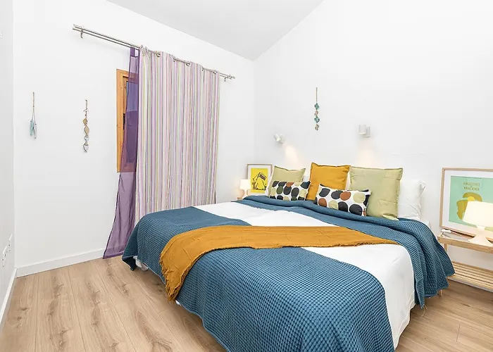 Newly Renovated Modern , Near C.c Yumbo